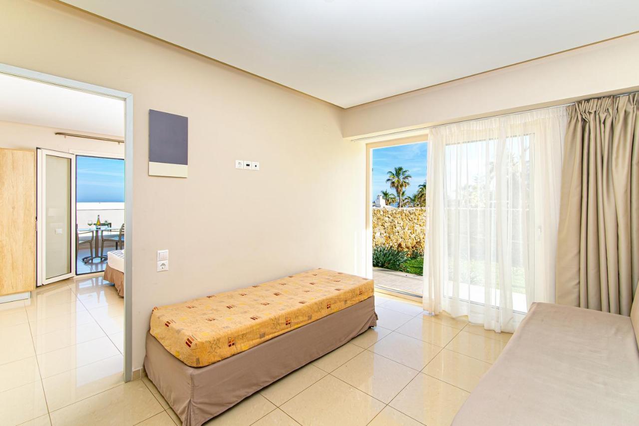 Theo Star Beach Hotel Mália Exterior foto
