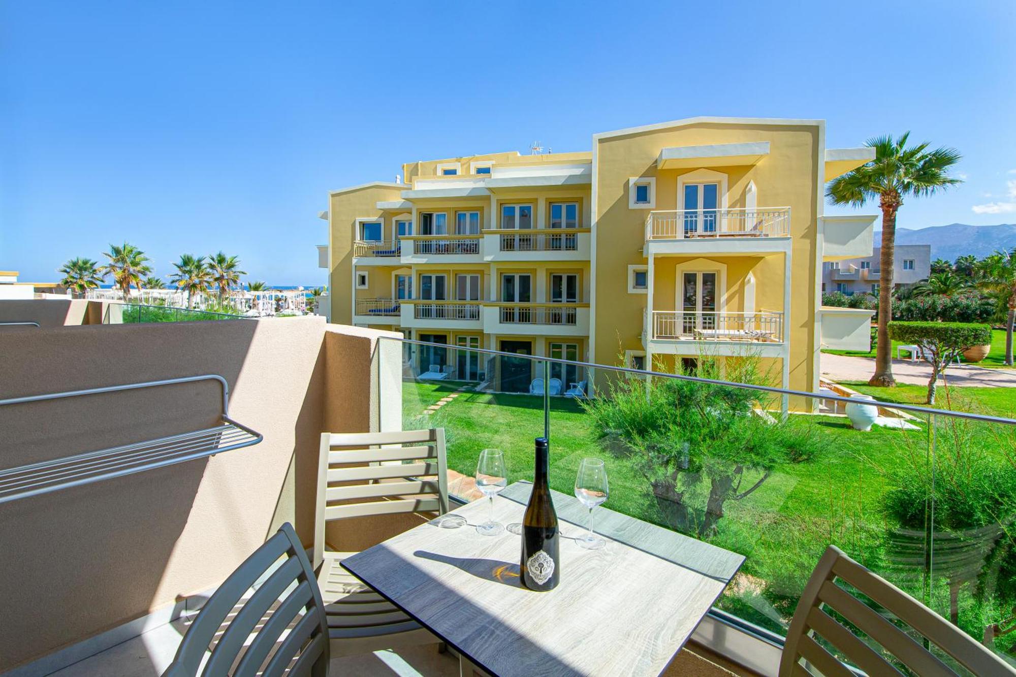 Theo Star Beach Hotel Mália Exterior foto